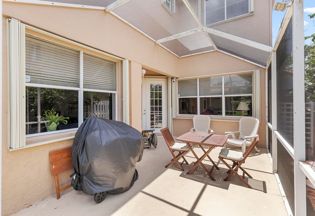 6-bedroom Single-Family Home — 907 Stanton Drive