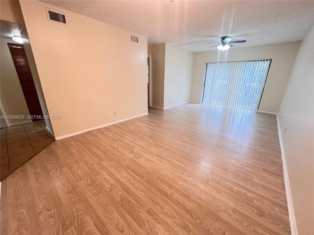 2+1 Condo — 11441 NW 39th Ct #1173