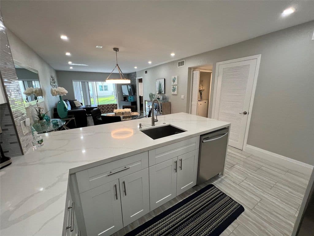 2+1 Condo — 9780 Marina Boulevard #415