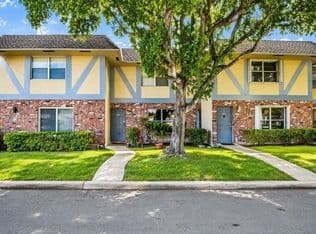 2-bedroom Townhouse — 7501 Kimberly Blvd APT 104, Pompano Beach, 33068