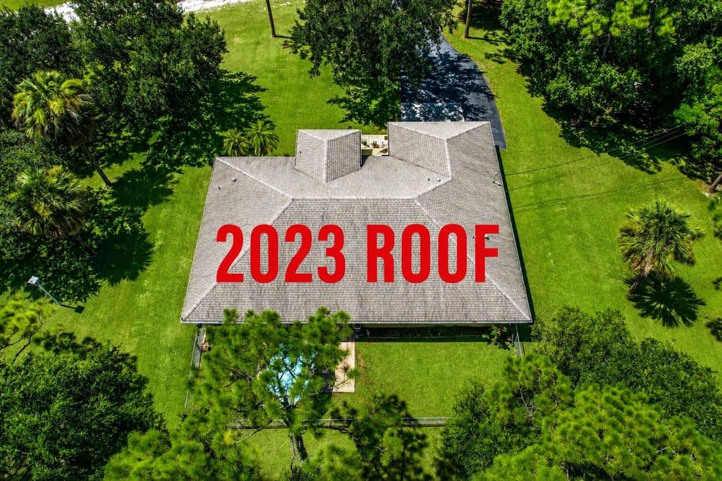 4-bedroom Single-Family Home — 17037 92nd Lane N