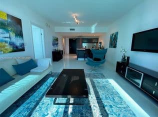 1-bedroom Condo — 200 Biscayne Blvd Unit 4011, Miami, 33131