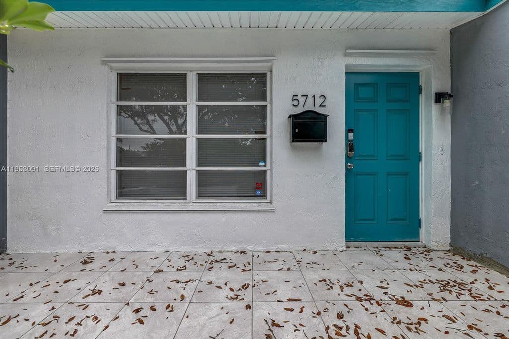 4+1 Müstakil ev — 5712 Monroe St