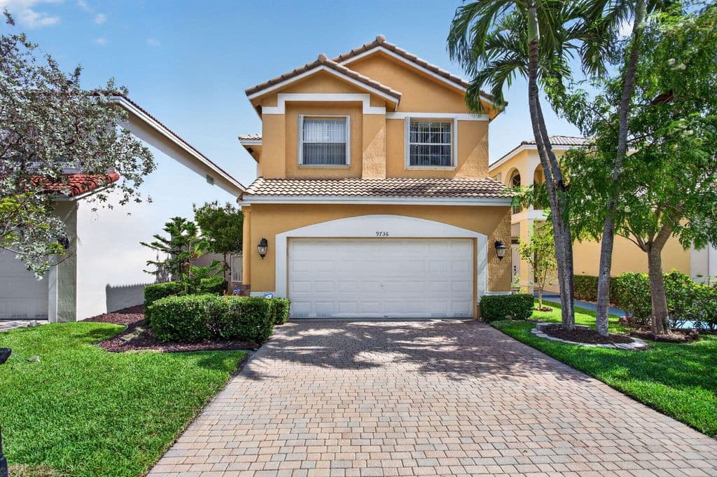 4+1 Müstakil ev — 9736 NW 1st Manor