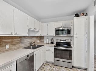 2+1 Condo — 4272 Deste Court #101, Lake Worth, 33467