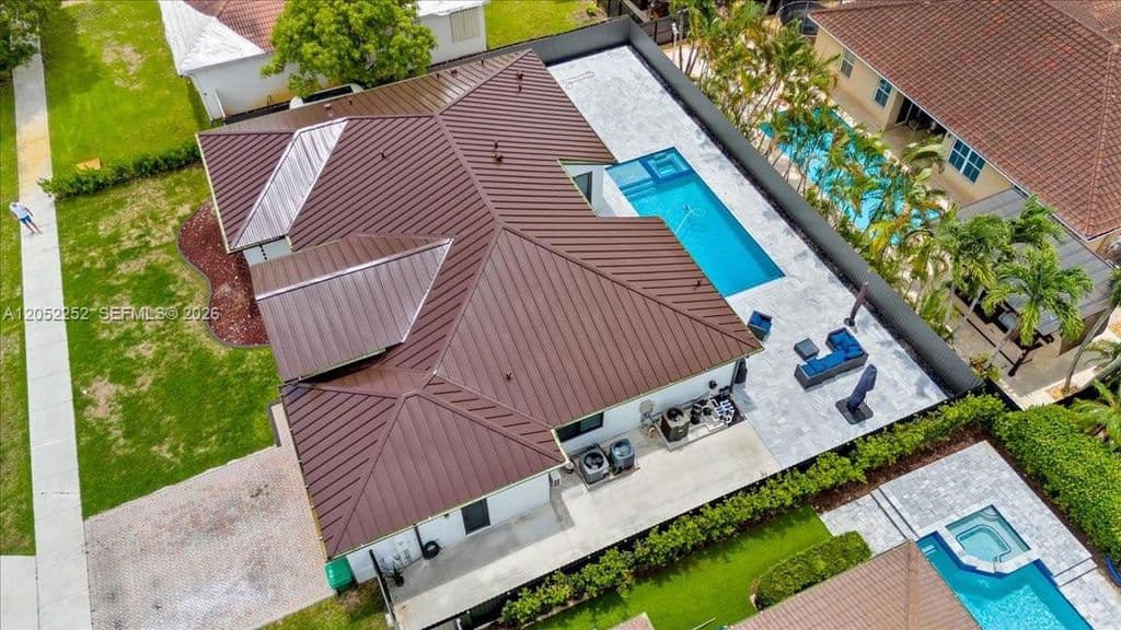5+1 Müstakil ev — 16234 SW 48th Ter