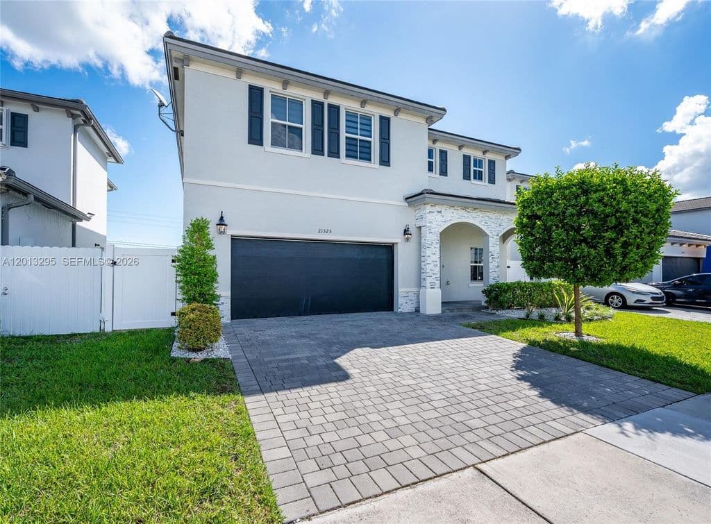 4+1 Müstakil ev — 21325 SW 127th Ct
