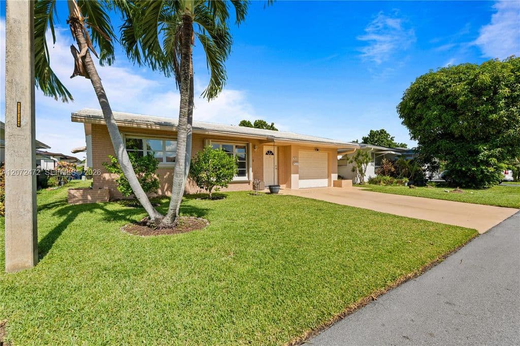 2-bedroom Single-Family Home — 5713 NW 68th Ter