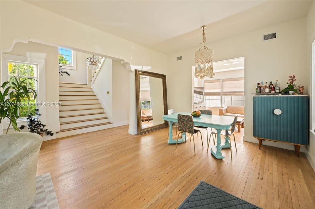 4-bedroom Single-Family Home — 524 W 47th St