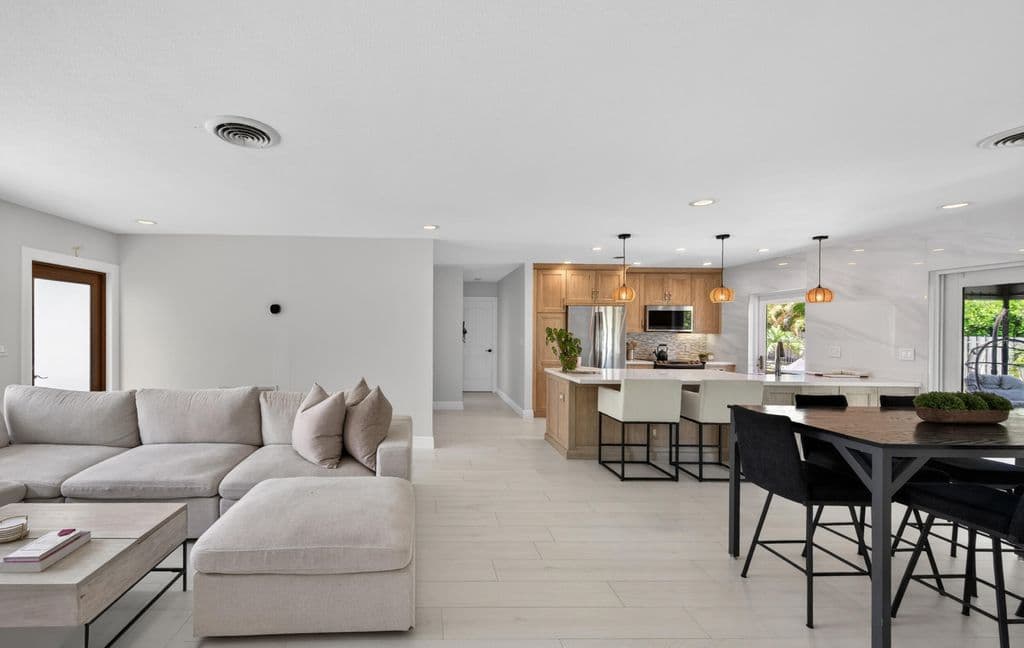3-bedroom Single-Family Home — 4800 NE 15th Terrace