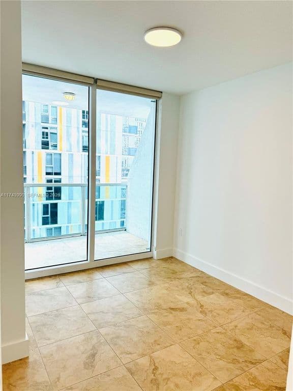 2+1 Condo — 41 SE 5th St APT 808