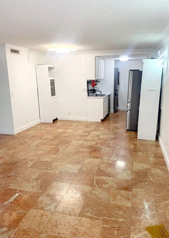 2+1 Condo — 10234 Twin Lakes Drive #16-d