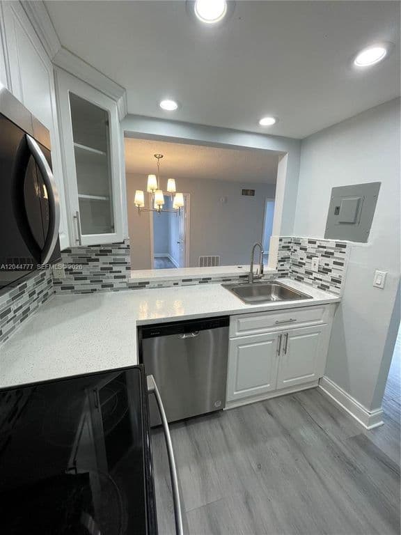 2+1 Condo — 13685 NE 10th Ave APT 301