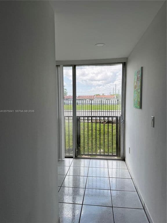 2+1 Condo — 9401 SW 4th St APT 103