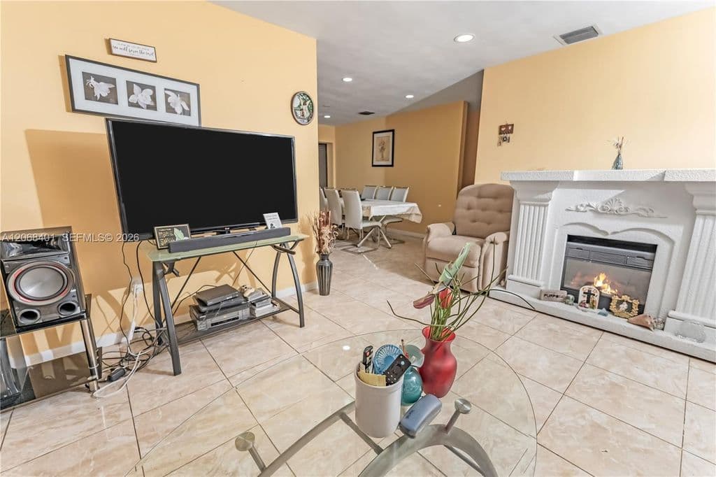 3-bedroom Single-Family Home — 1365 NW 192nd Ter