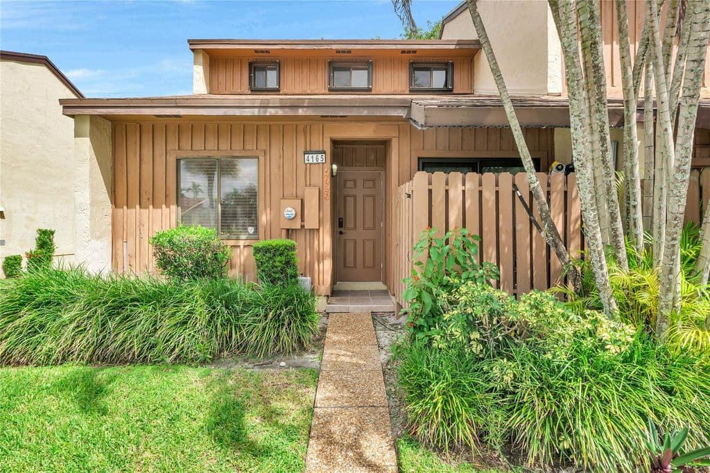 2+1 Mülk — 4165 S PINE ISLAND Road #4165
