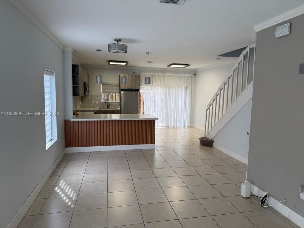 4-bedroom Property — 10776 NW 83rd Ter Unit 1-19