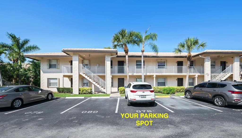 2-bedroom Condo — 5570 Lakeside Drive #102