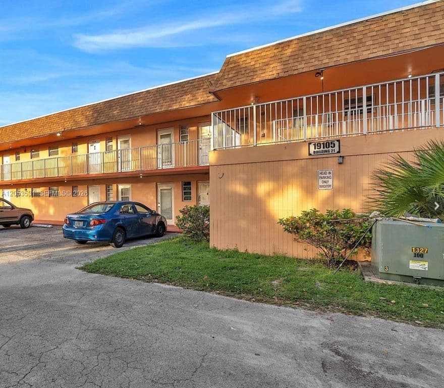 1-bedroom Condo — 19105 NE 2nd Ave APT 2118