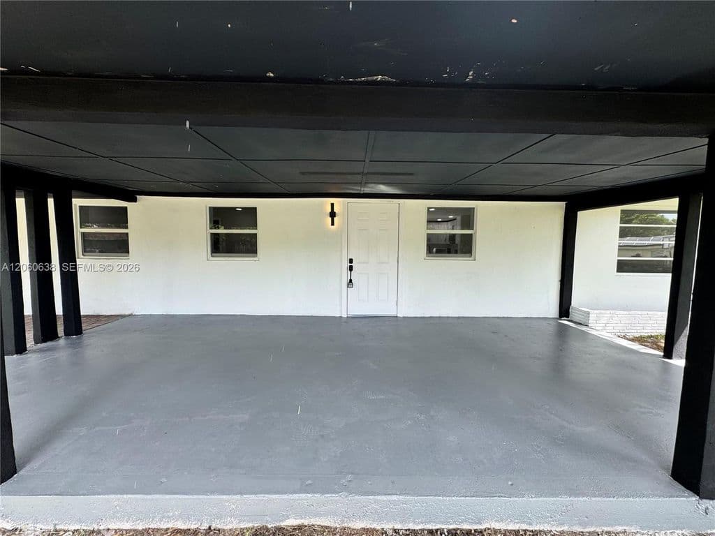 4+1 Müstakil ev — 4715 SW 23rd St