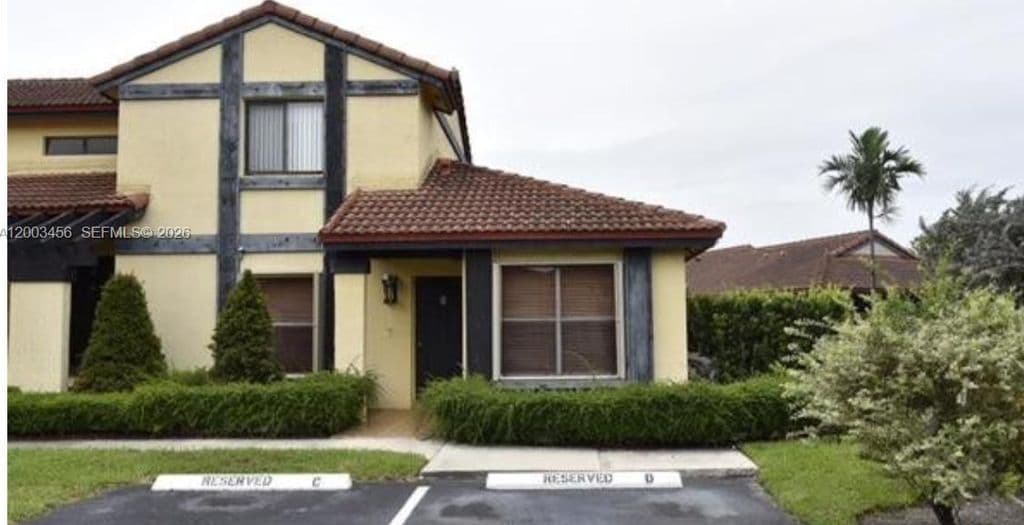 2-bedroom Property — 15070 SW 49th Ln #D106