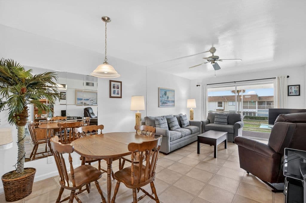 2-bedroom Condo — 9855 Sandalfoot Boulevard Apt 317