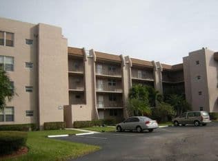 2-bedroom Condo — 9460 Tangerine Place #207, Davie, 33324