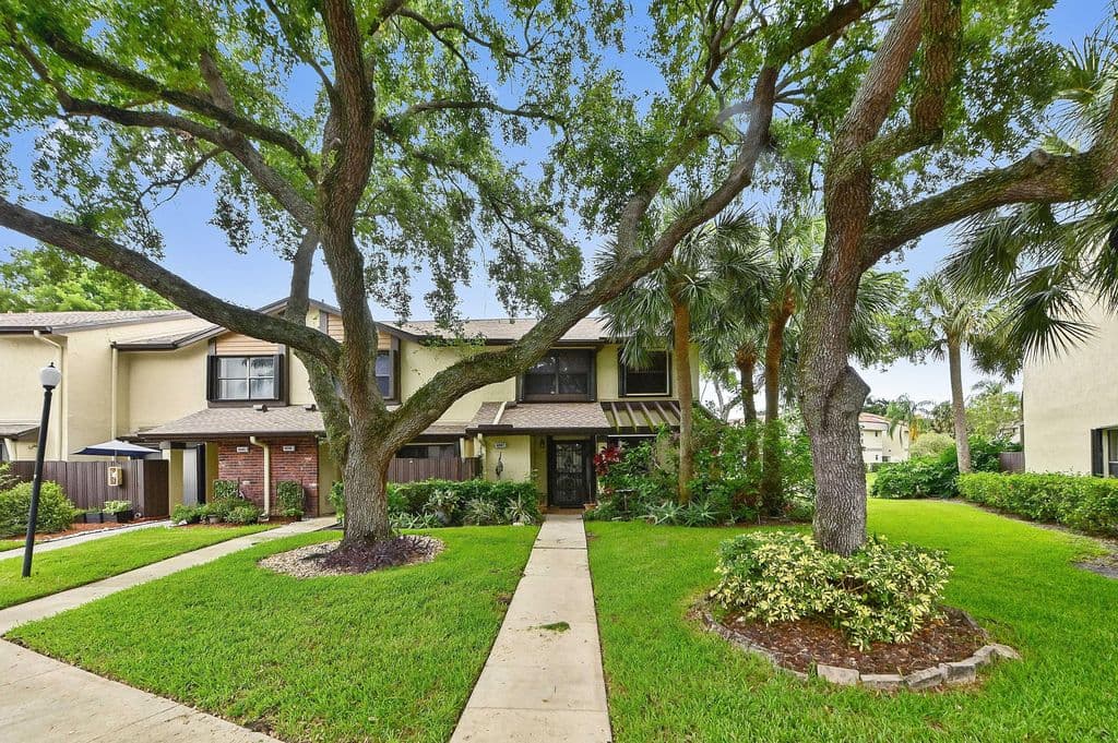 3+1 Mülk — 4587 Carambola Circle S #27218
