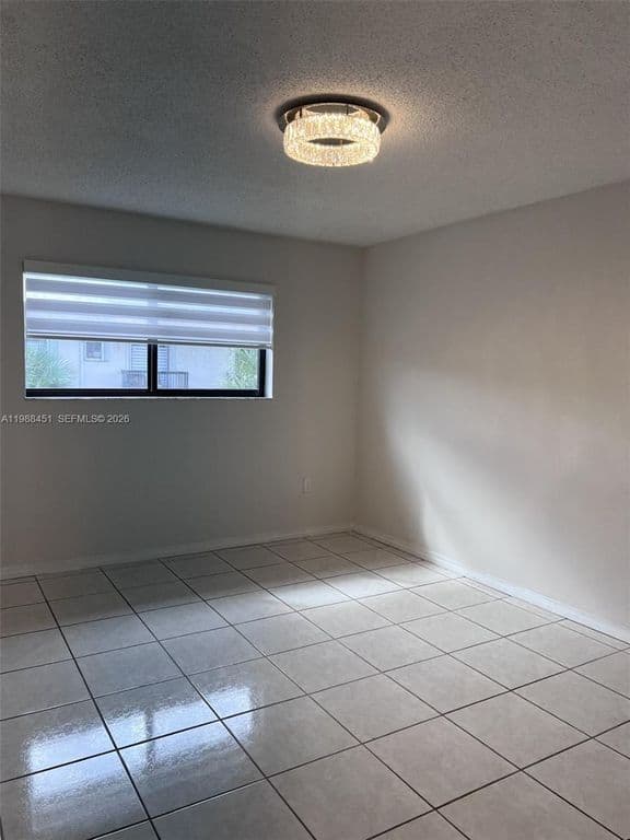 2+1 Condo — 5480 W 21st Ct APT 404