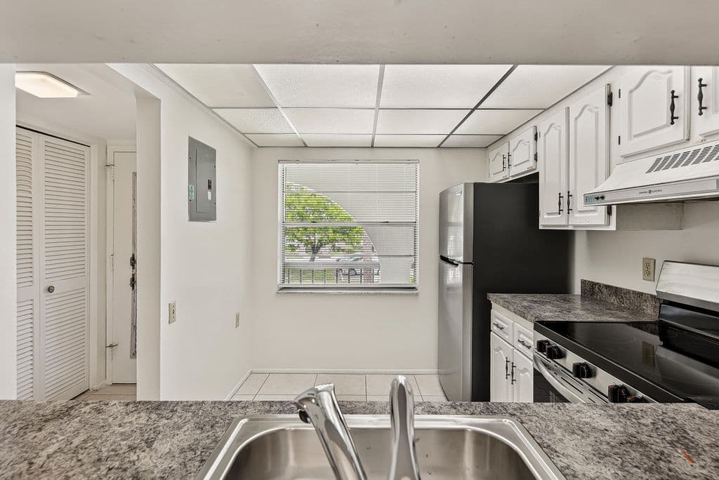 2+1 Condo — 1204 BAHAMA Bend #B2