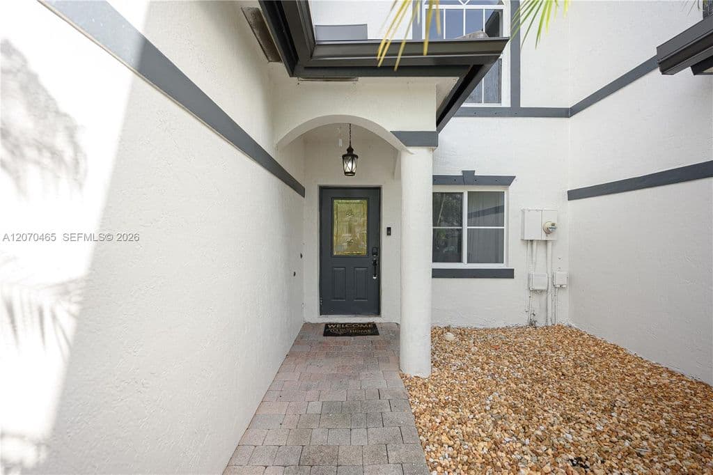 3-bedroom Property — 12877 SW 50th St