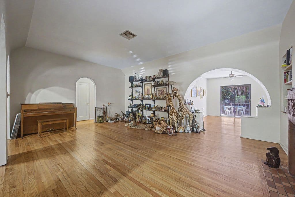 3-bedroom Single-Family Home — 3700 Harlano Street