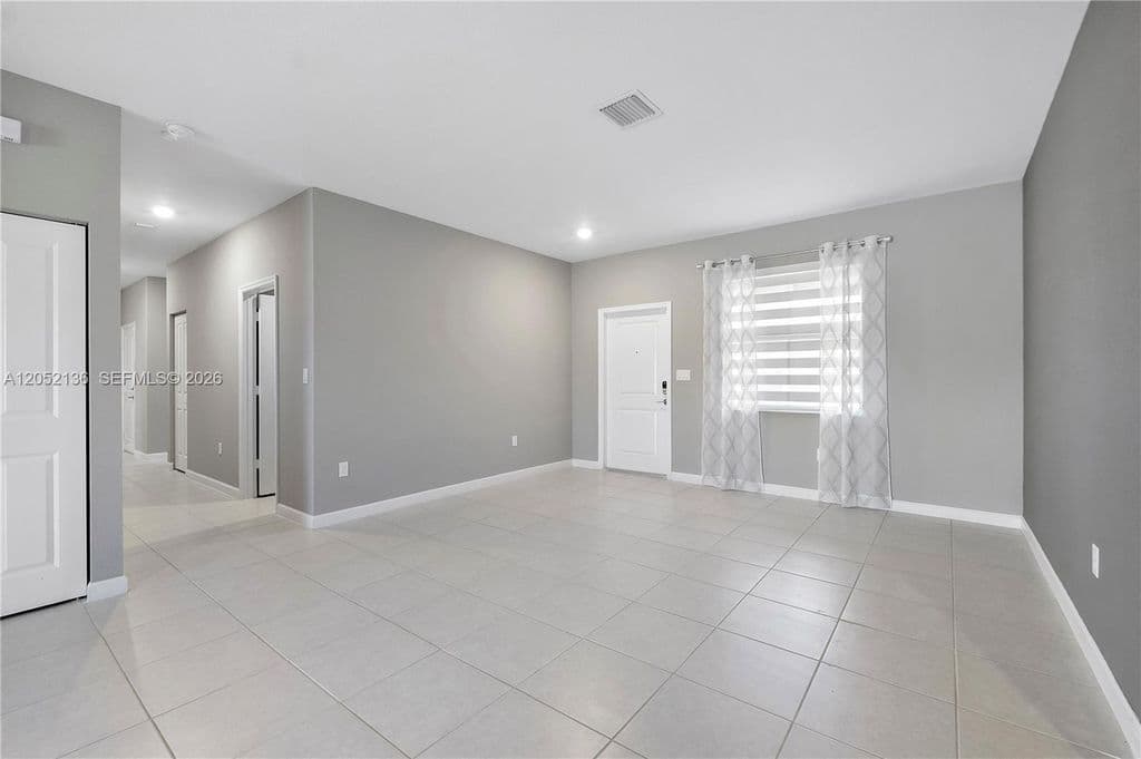 5-bedroom Single-Family Home — 29101 SW 167th Ct