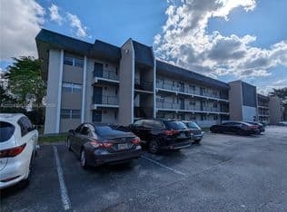 2-bedroom Condo — 8020 Fairview Dr APT 301, Fort Lauderdale, 33321