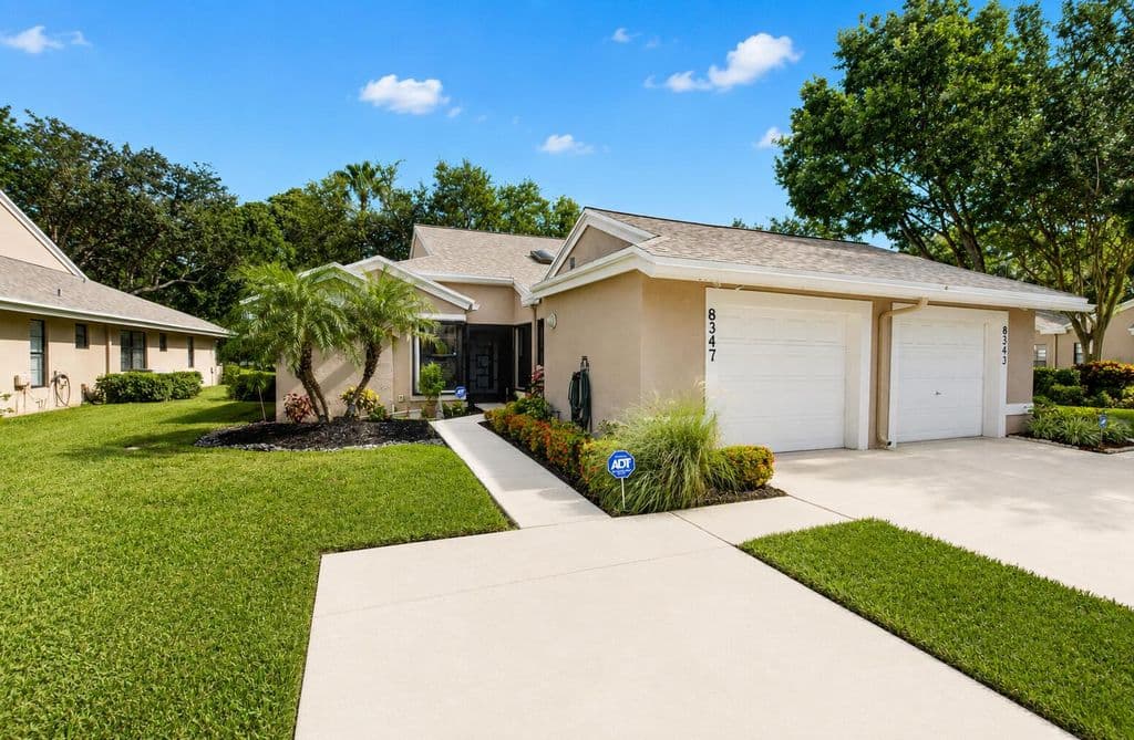 2+1 Müstakil ev — 8347 Springlake Drive