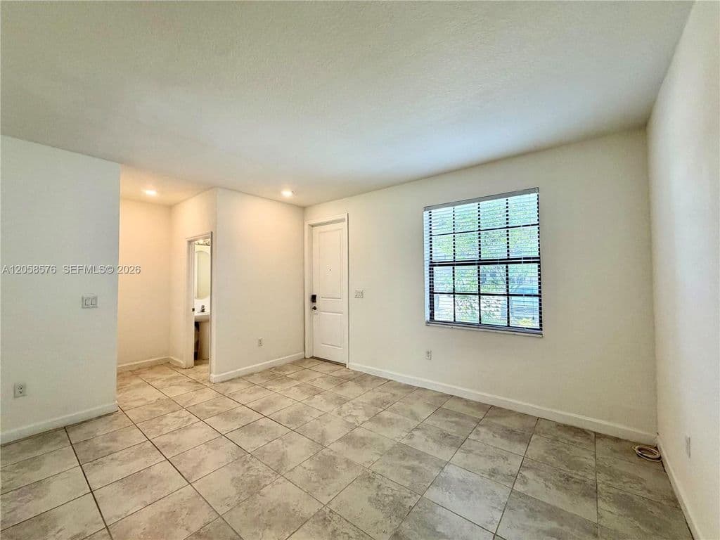 3-bedroom Property — 11214 SW 249th St