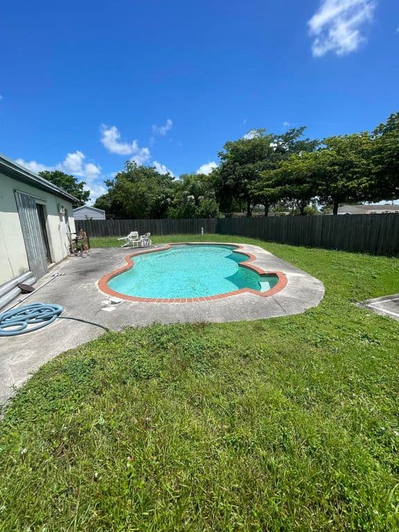 3+1 Müstakil ev — 7241 SW 137TH Court