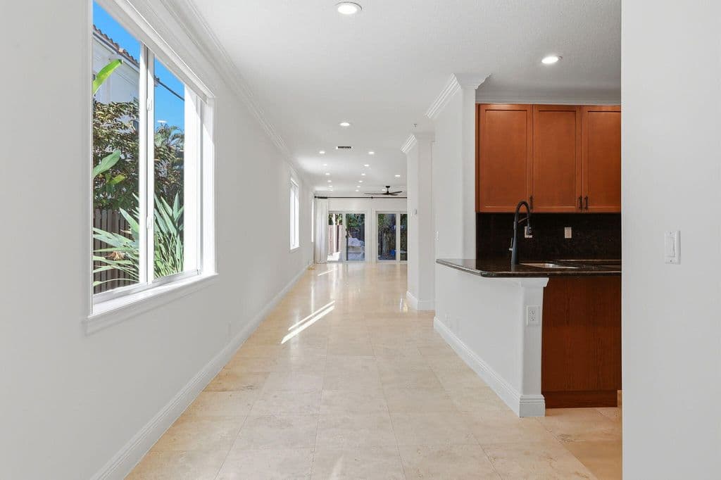 3-bedroom Property — 1812 NE 26th Avenue