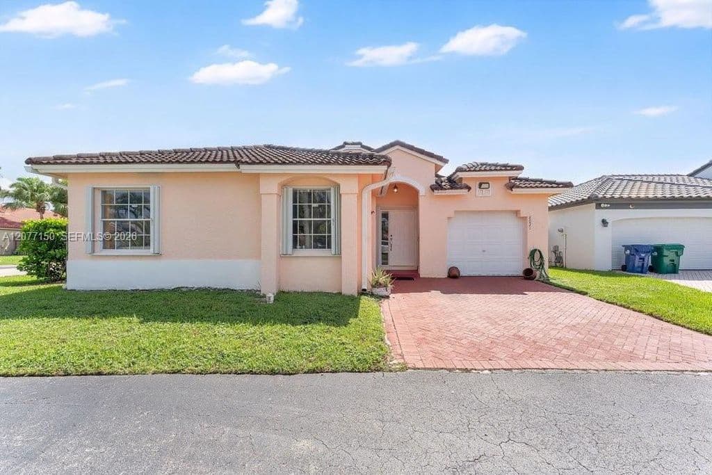 3+1 Müstakil ev — 8021 SW 158th Pl