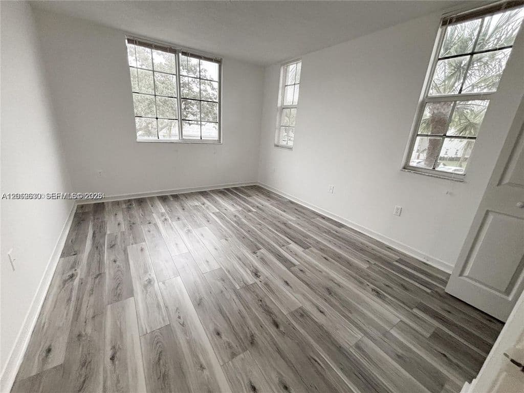 3-bedroom Condo — 655 SW 111th Way APT 201