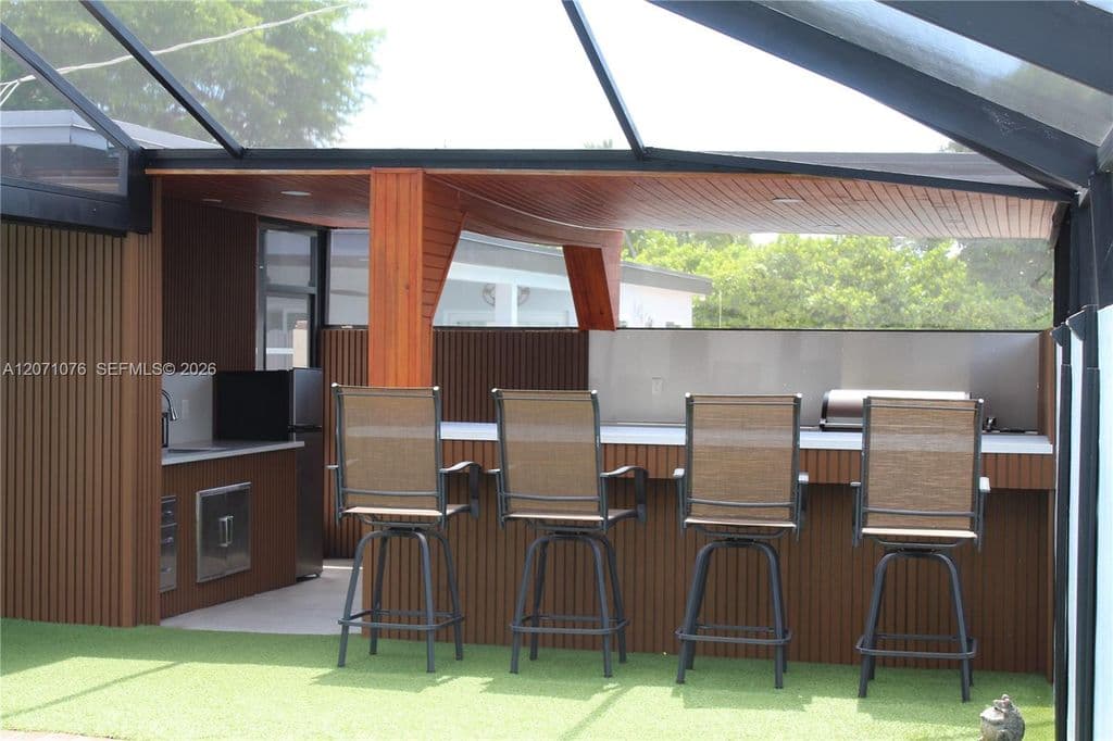 4+1 Müstakil ev — 9551 SW 49th St