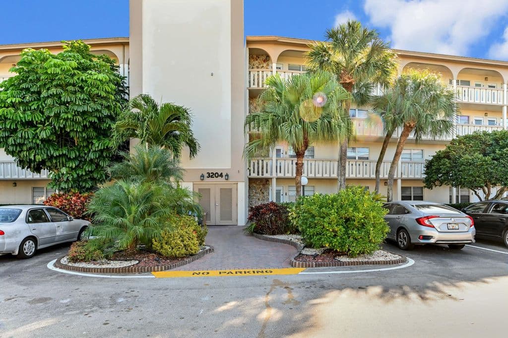 2-bedroom Condo — 3204 Portofino Pt #H2