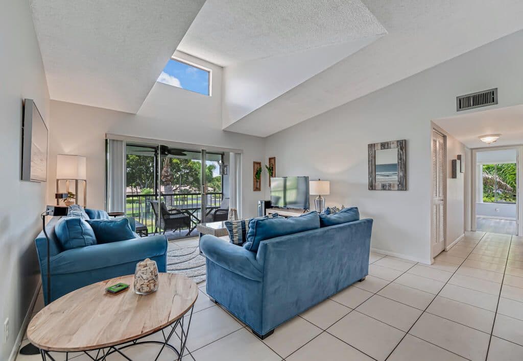 2-bedroom Condo — 1112 GREEN PINE Boulevard #G3