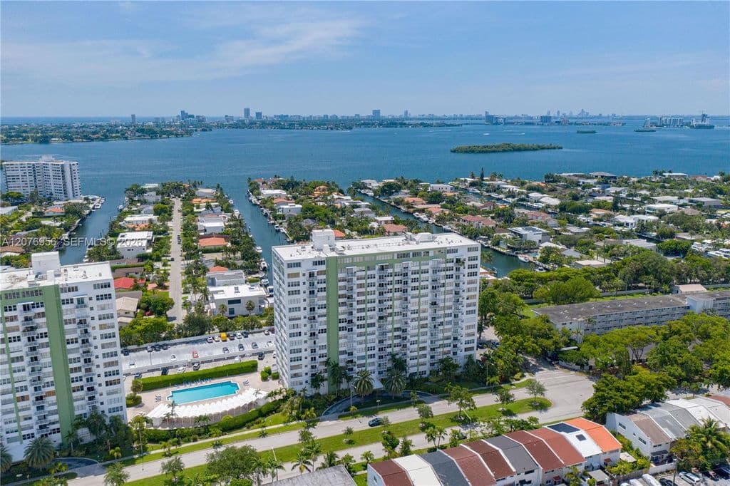 1-bedroom Condo — 2100 Sans Souci Blvd #A1509