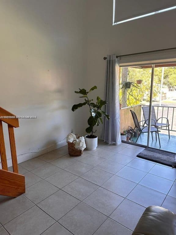1-bedroom Condo — 18101 NW 68th Ave APT C202