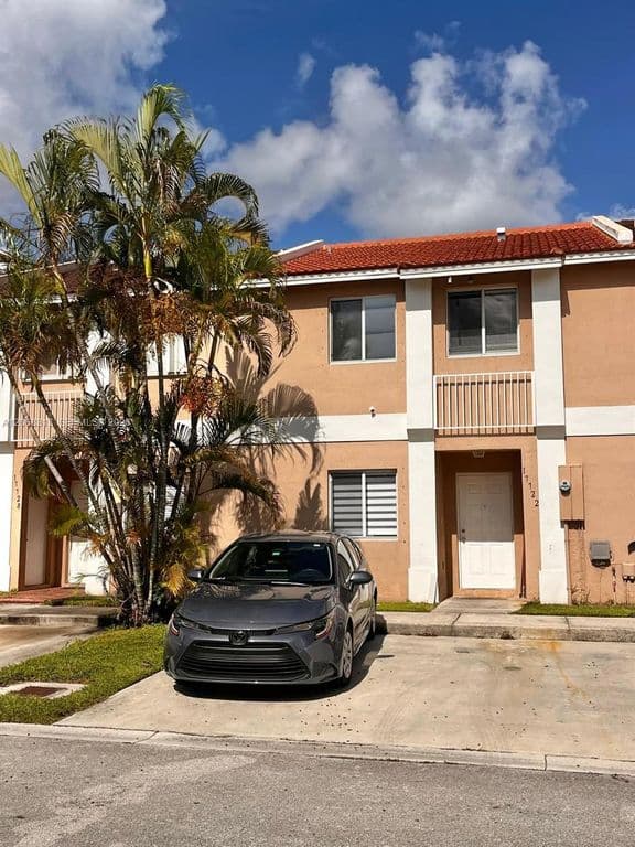 3+1 Mülk — 17722 SW 141st Ct