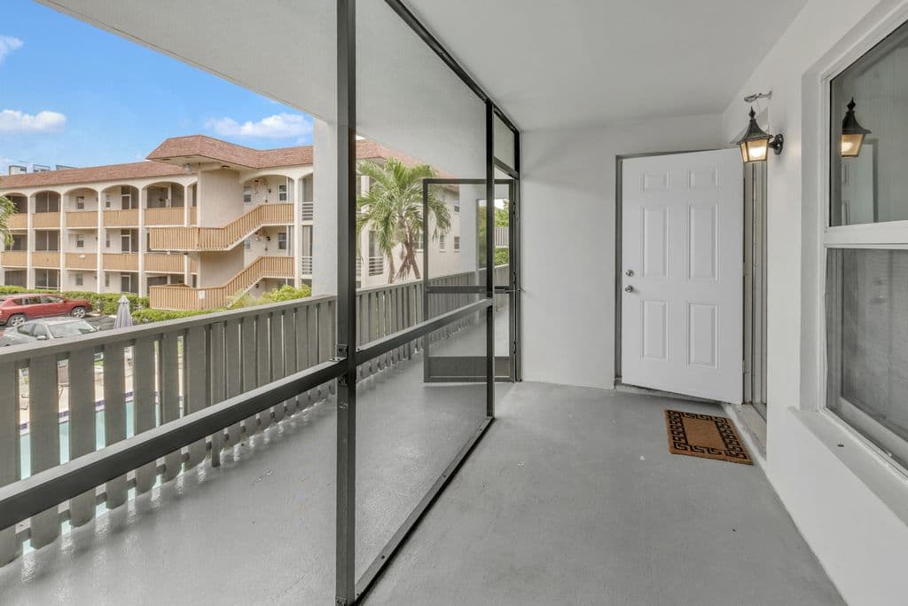 2-bedroom Condo — 651 PINE Drive #204