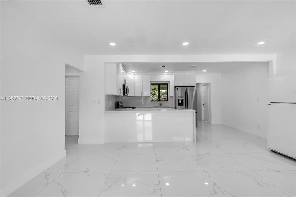 4-bedroom Single-Family Home — 1010 NE 140th St