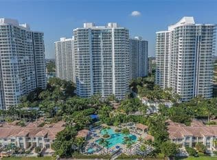3+1 Condo — 21150 Point Pl #406, Aventura, 33180