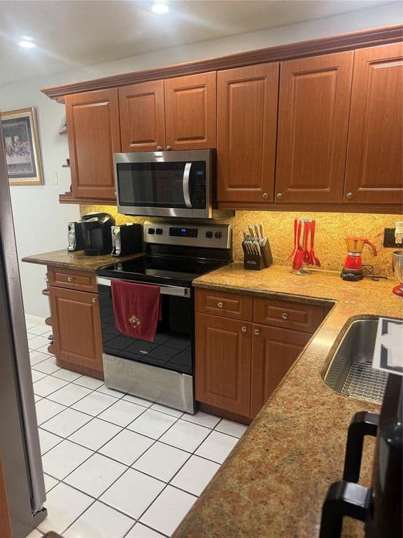 3-bedroom Single-Family Home — 7081 Woodmont Way